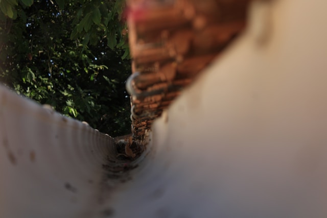 How Clogged Gutters Can Damage Your Roof, Foundation, and Exterior: A Syracuse Homeowner’s Guide